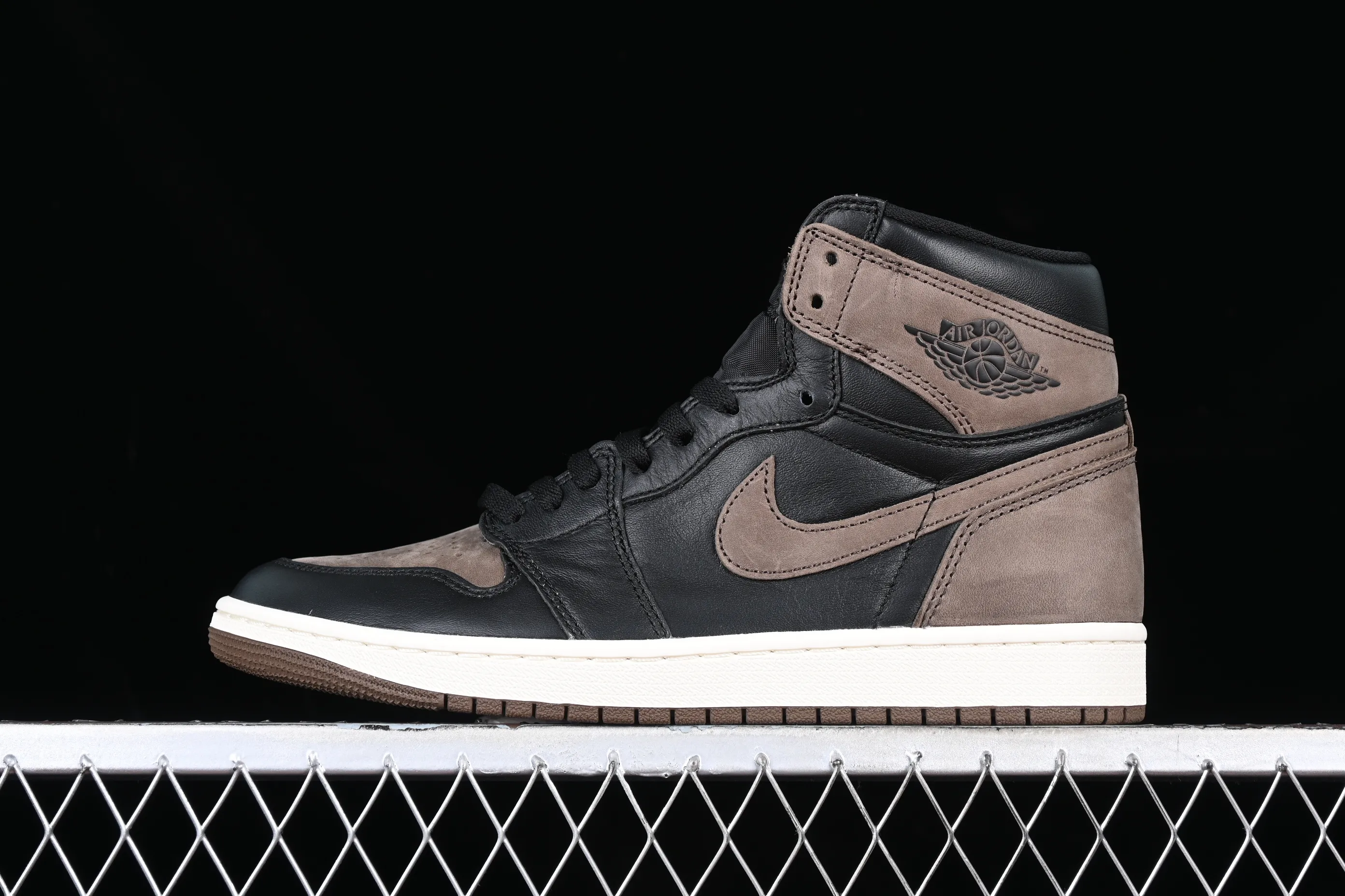 All categories Air Jordan Jordan series basketball shoes Air Jordan 1 High Pure original Air Jordan 1 High OG "Black Cement" AJ1 Joe 1 Mocha black toe DZ5485-020